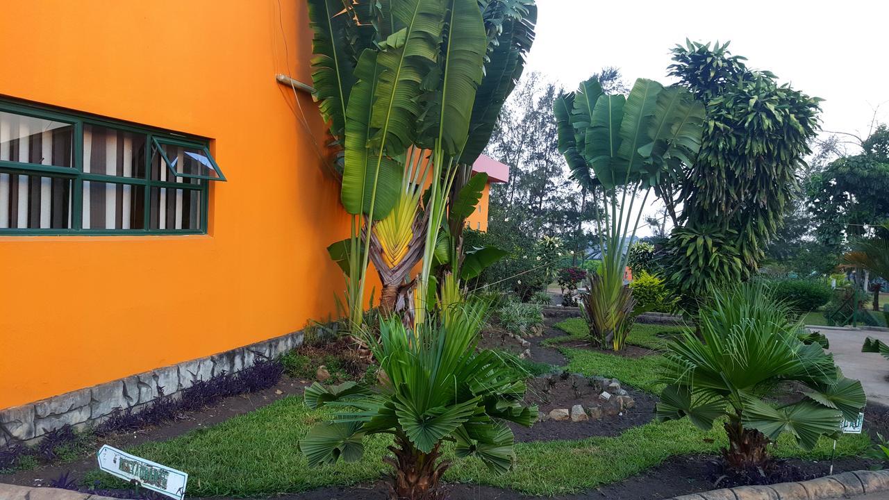 Milpark Hotel Cafumpe Esterno foto