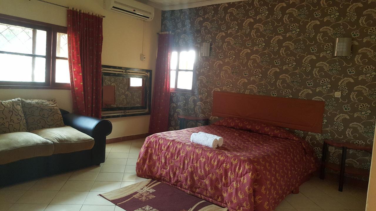 Milpark Hotel Cafumpe Esterno foto