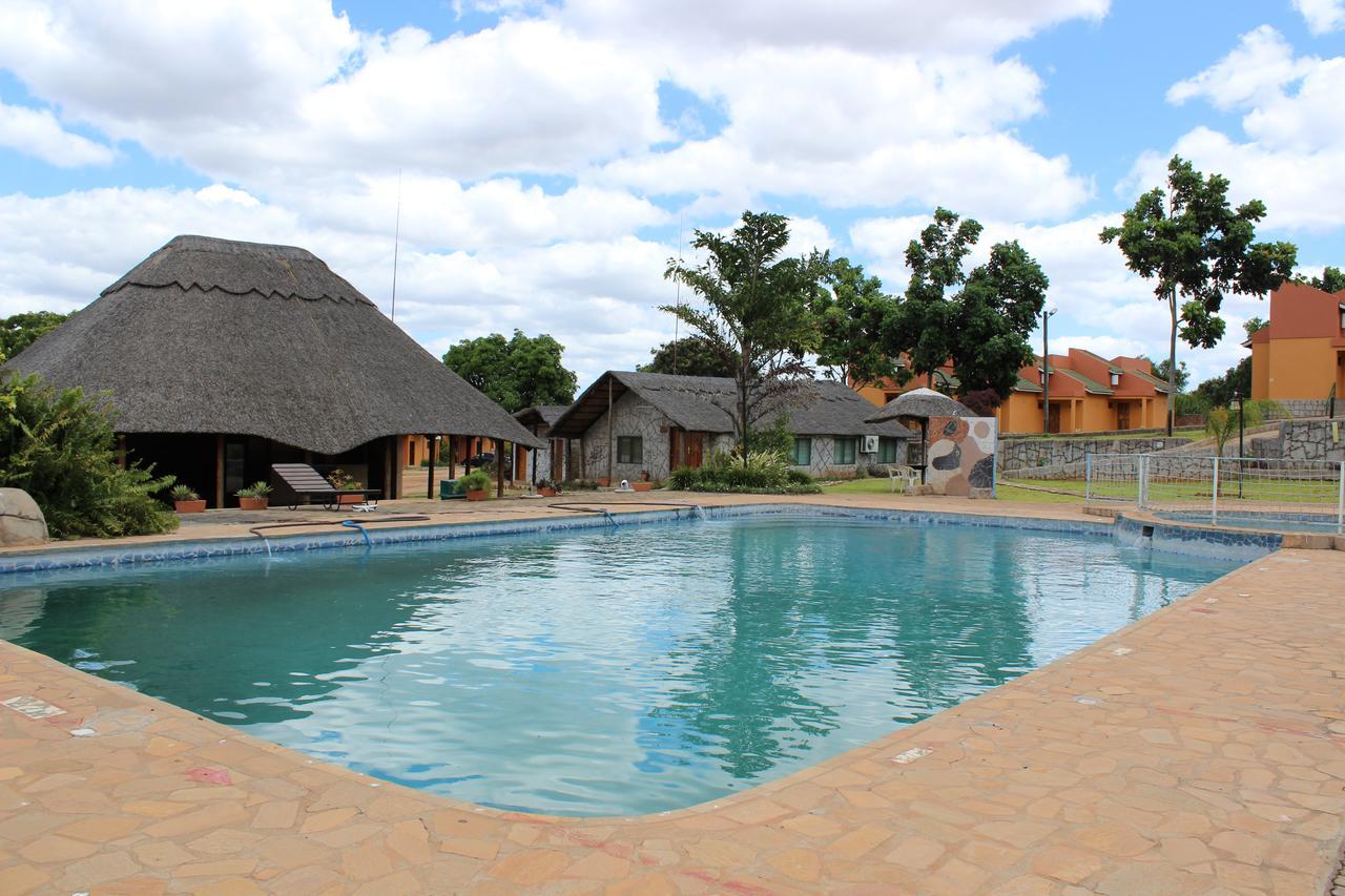 Milpark Hotel Cafumpe Esterno foto